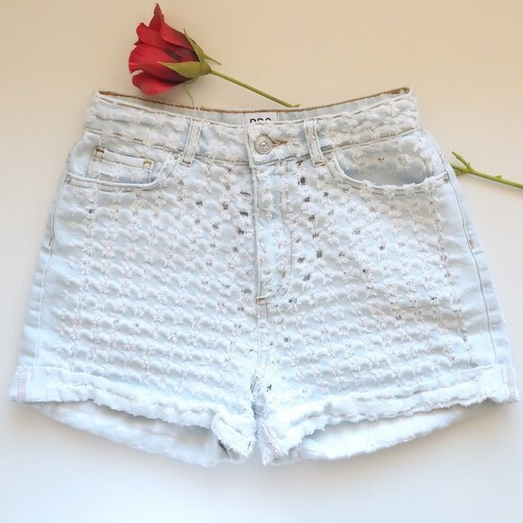 BDG Urban Outfitters Light Wash Distressed High Waist Mom Denim / Jean Sorts 25 - Picture 1 of 11